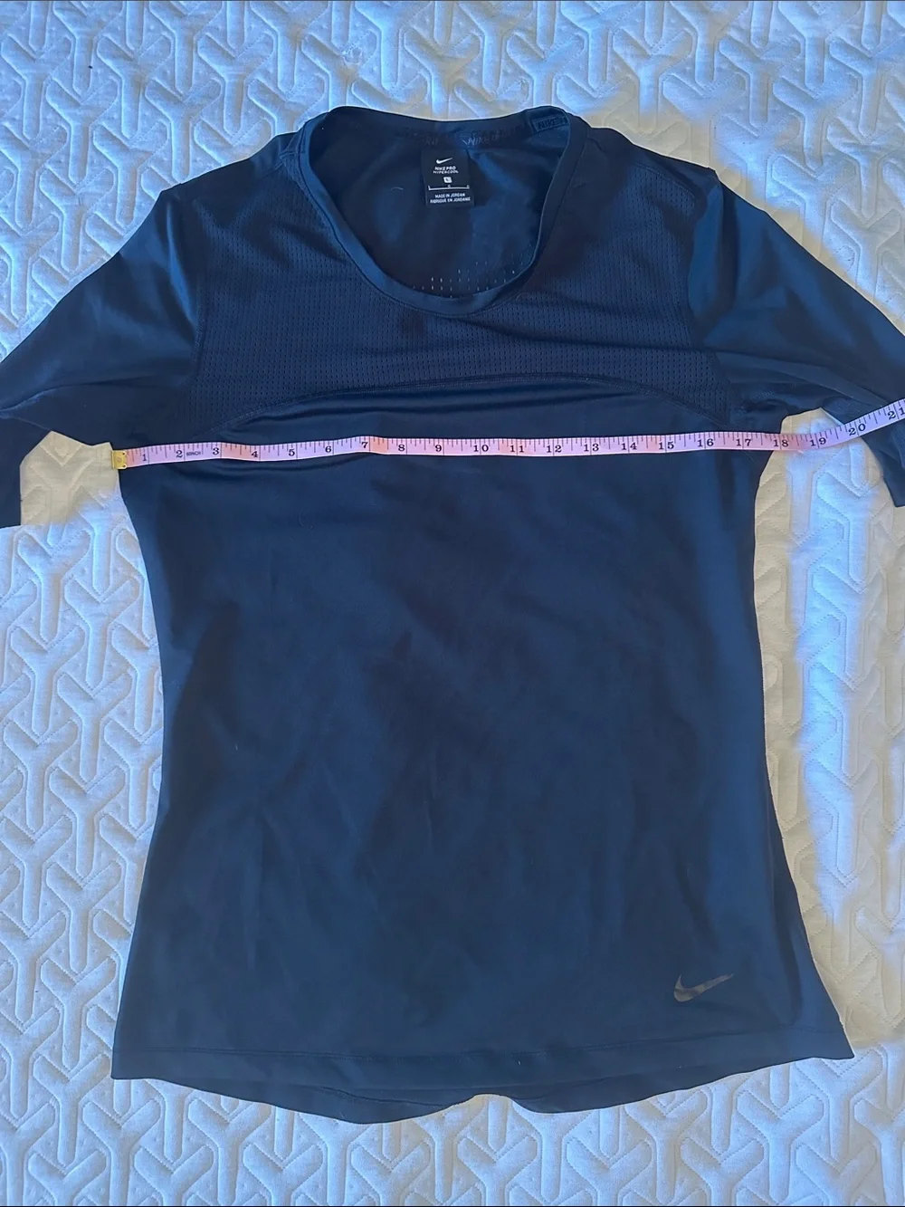 Nike Women’s Short-Sleeve Hypercool Performance Tee
